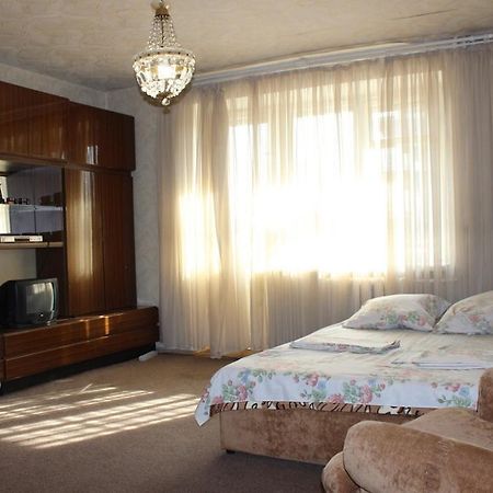 Apartment Near Opera Hause Dnjepropetovsk Buitenkant foto